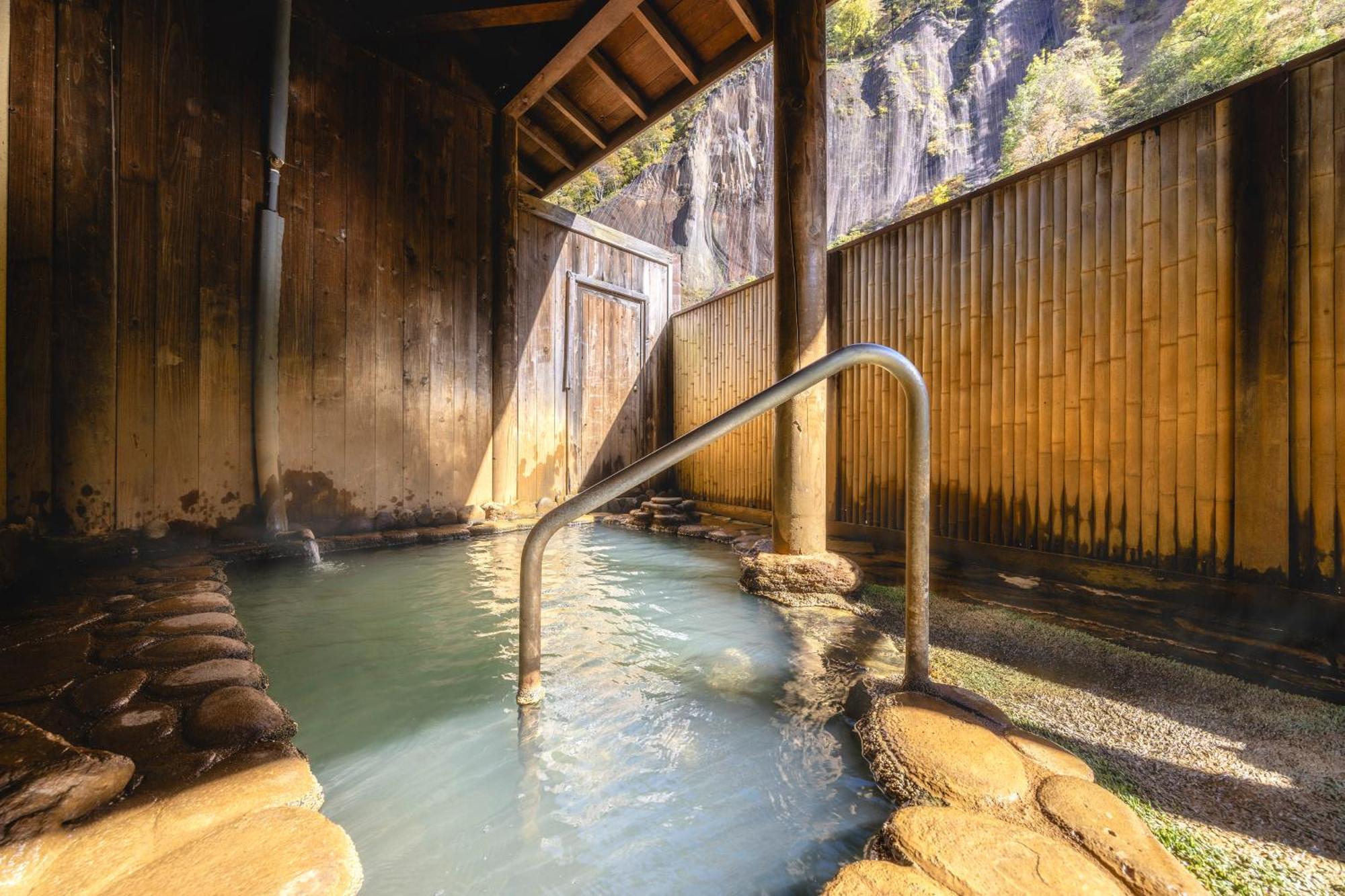 Shikishimaso Hotel Higashikawa Exterior photo